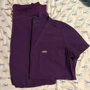 Figs women’s Purple Scrub Set